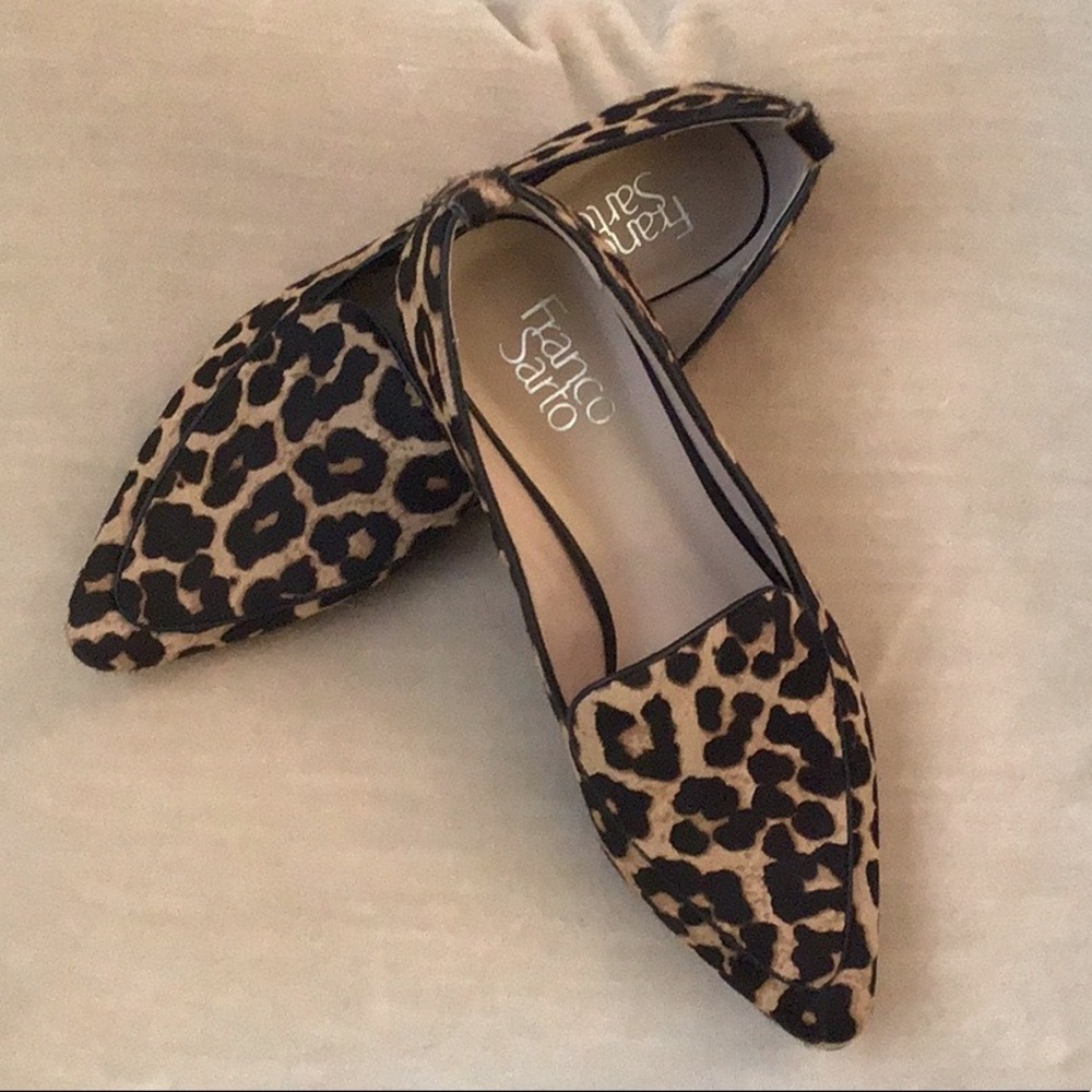 *NEW* Franco Sarto calf hair leopard flats size 8.